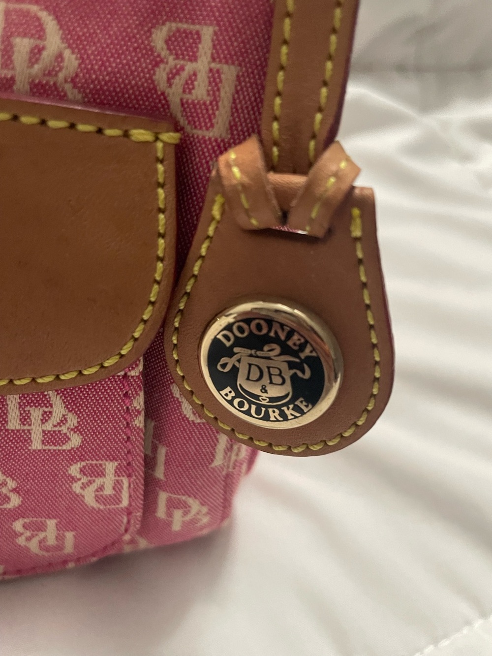 Dooney and Bourke small Pink Monogram denim Shoulder Bag with Tan Trim Y2K - Picture 4 of 5